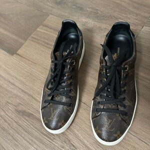 Women’s front row leather Sneakers